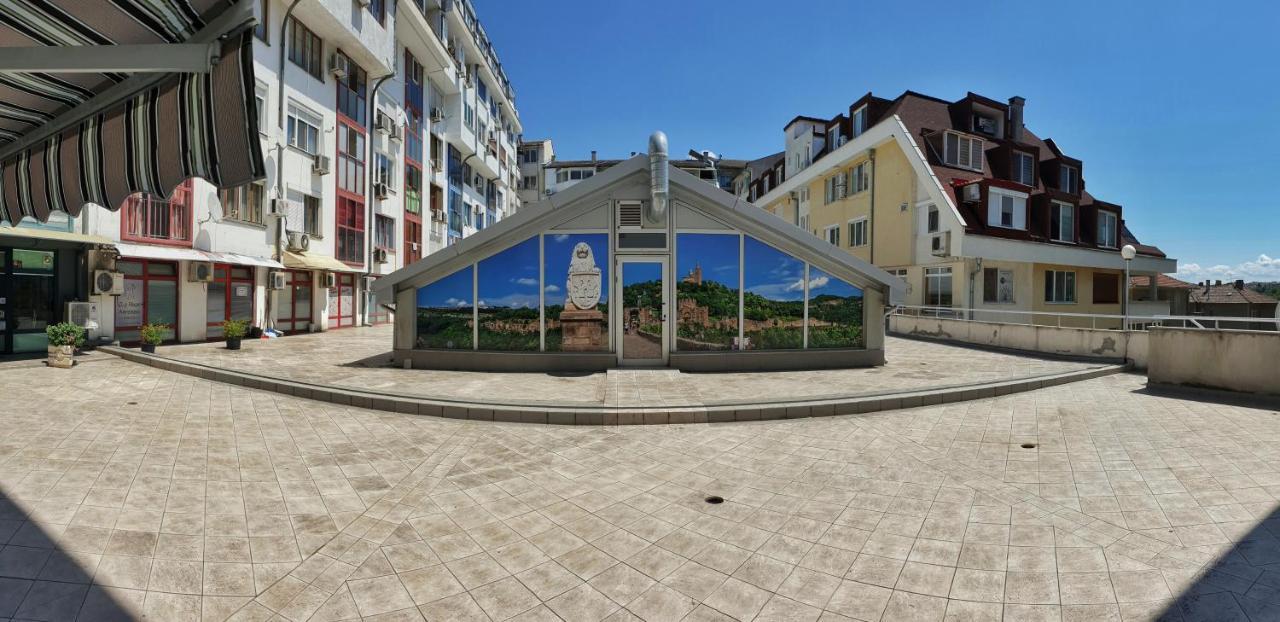 Cozy Studio Near The Park With Huge Verandah. Veliko Tărnovo Esterno foto